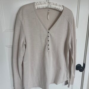 Elegant Beige Long Sleeve Kuhl Top